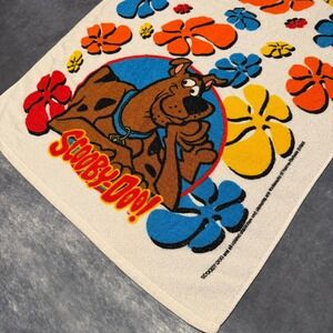 Vintage Scooby Doo Towel Beach Bath Kids Retro Cartoon Graphic Floral 90s